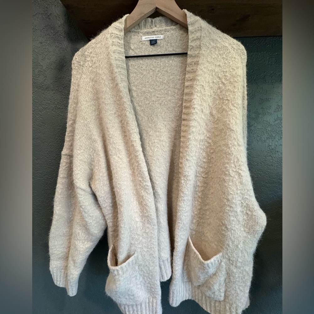American Eagle Cozy Cream Open-Front Pocket Cardigan
